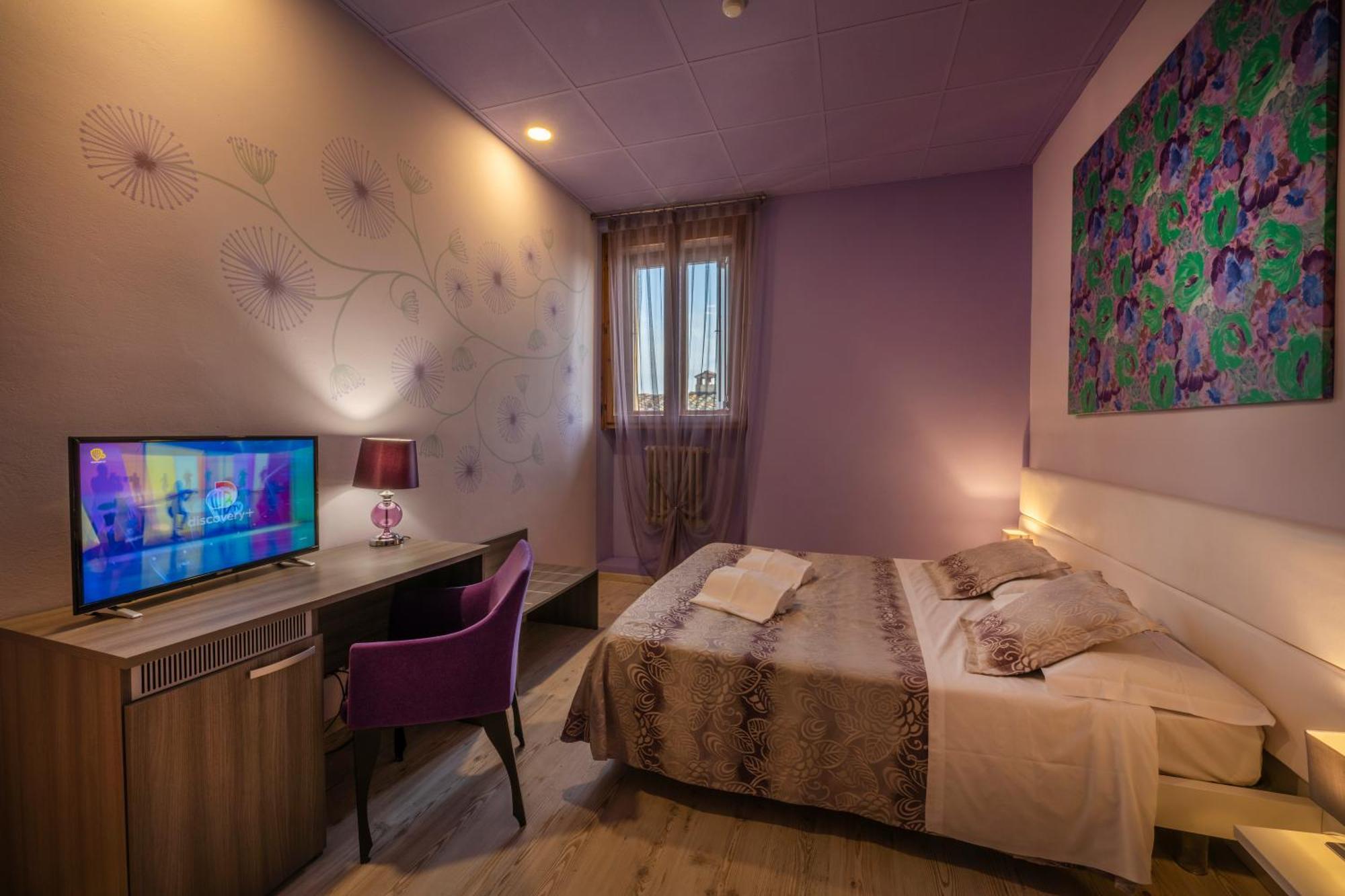 Hotel Palazzo Renieri - 3Stelle S Колле-ді-Валь-д'Ельса Екстер'єр фото