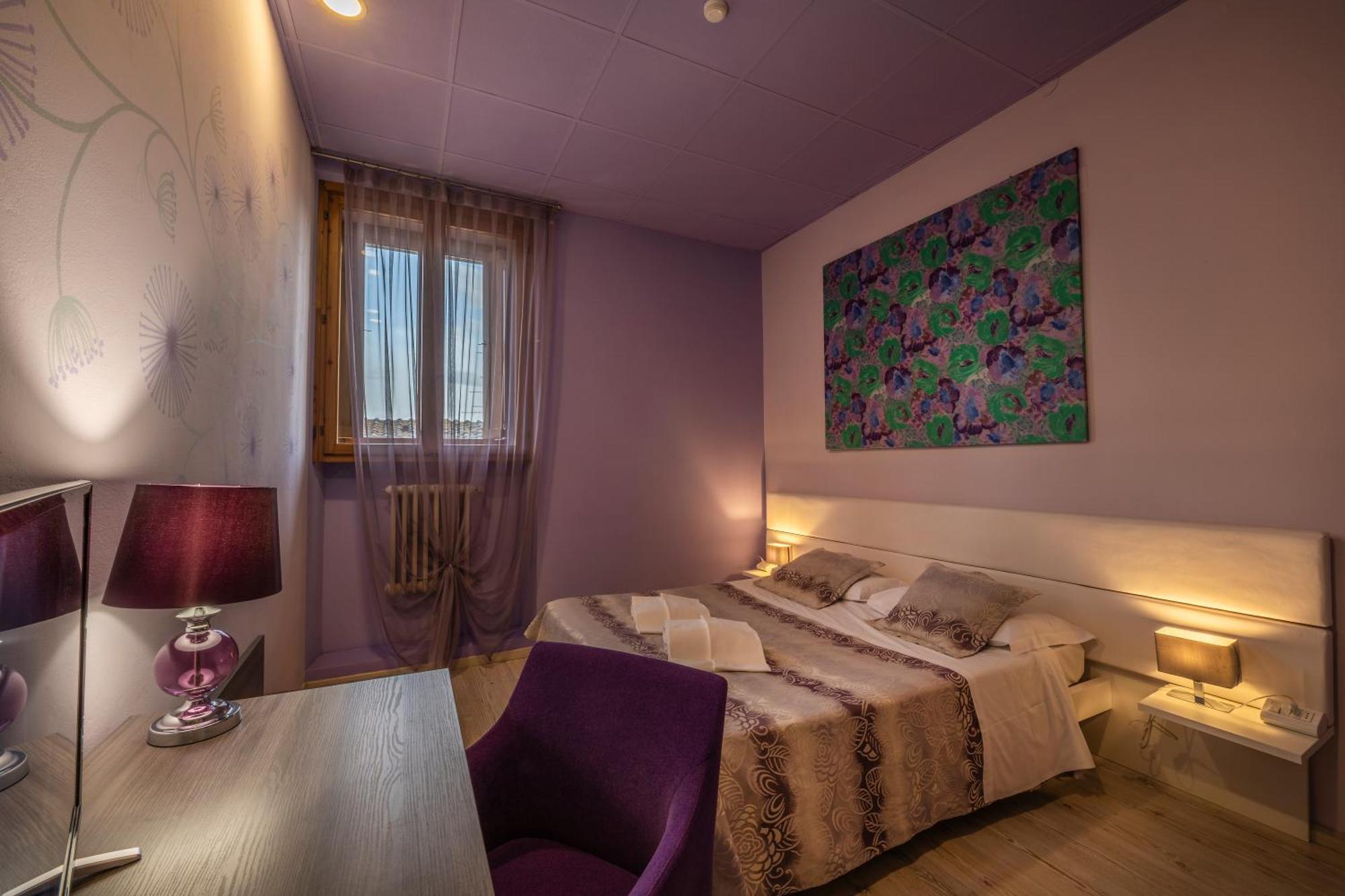 Hotel Palazzo Renieri - 3Stelle S Колле-ді-Валь-д'Ельса Екстер'єр фото