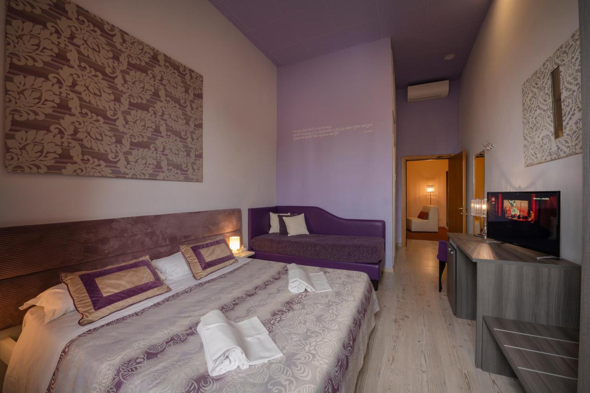 Hotel Palazzo Renieri - 3Stelle S Колле-ді-Валь-д'Ельса Екстер'єр фото