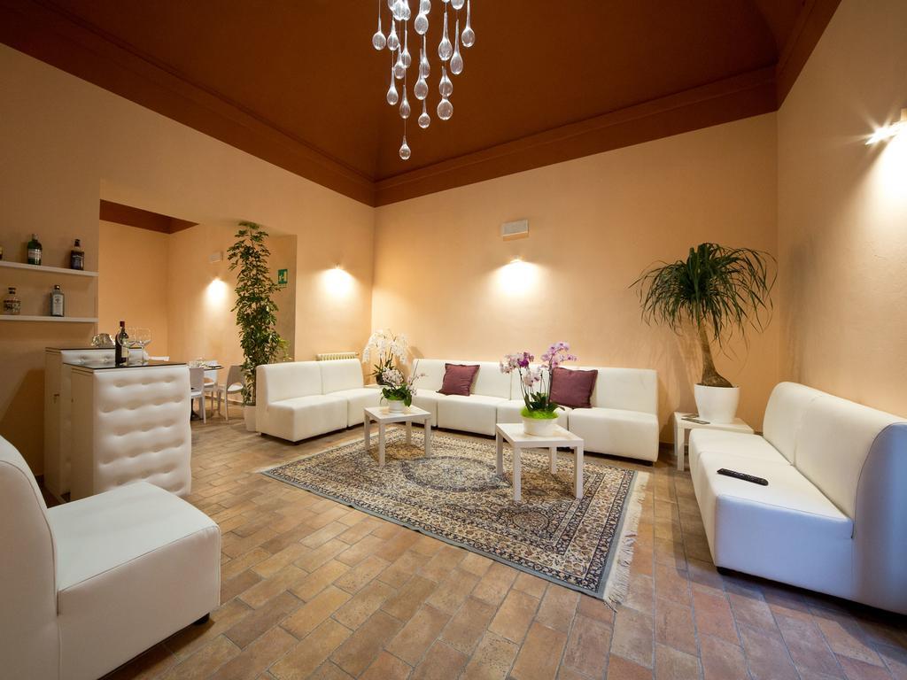 Hotel Palazzo Renieri - 3Stelle S Колле-ді-Валь-д'Ельса Екстер'єр фото